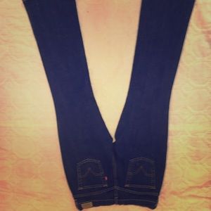 Women’s Levi’s jeans